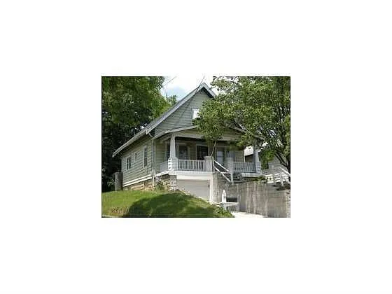 31 Sherman Ave photo 1