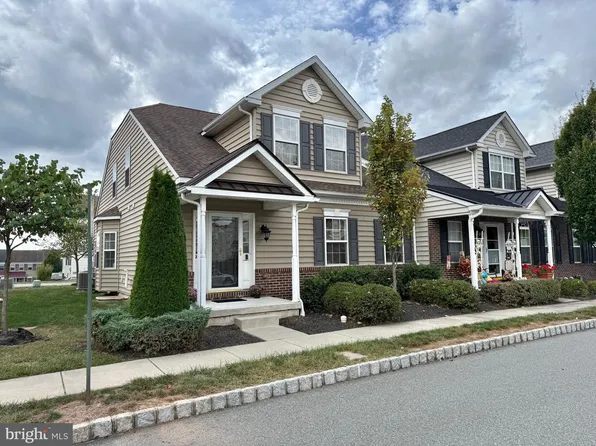 2112 Glenhaven Way, Pennsburg, PA 18073