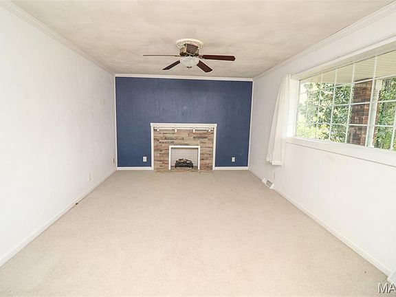 3rd image of 103 S Roosevelt St