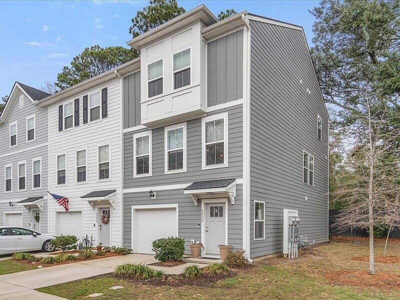 1st image of 1232 Tice Ln