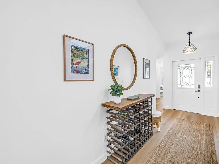 956 San Carlos Ct NE — Photo 9