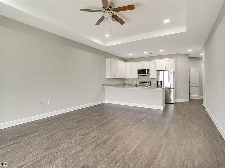 809 Agnes Ave — Photo 4