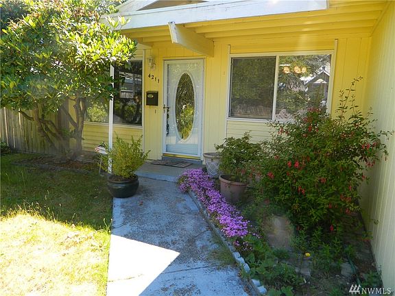 3rd image of 4211 N Orchard St