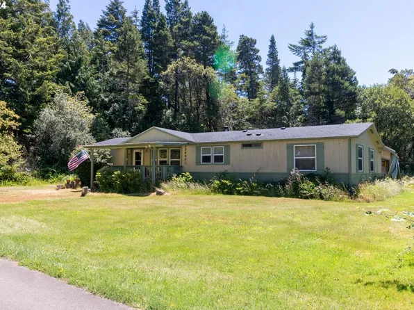 5440 Bouchet Dr, Florence, OR 97439