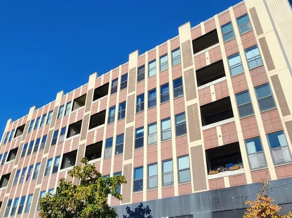 4015 N Milwaukee Ave Unit 516, Chicago, IL 60641