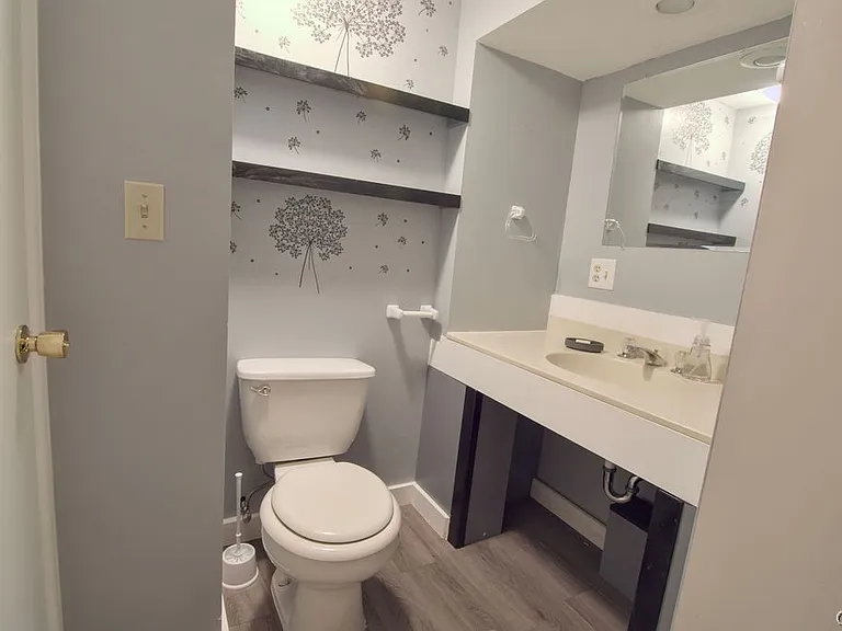 311 Swansea Ave — Photo 30