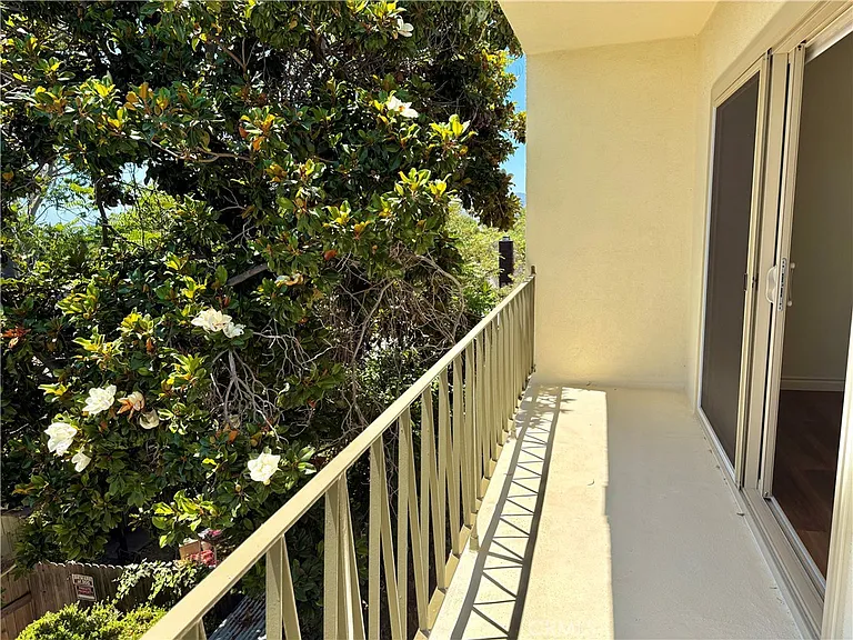1651 Golden Gate Ave #9 — Photo 7