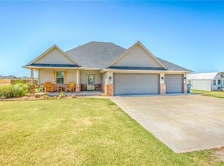 1124 Moffat Rd NW, Piedmont, OK 73078