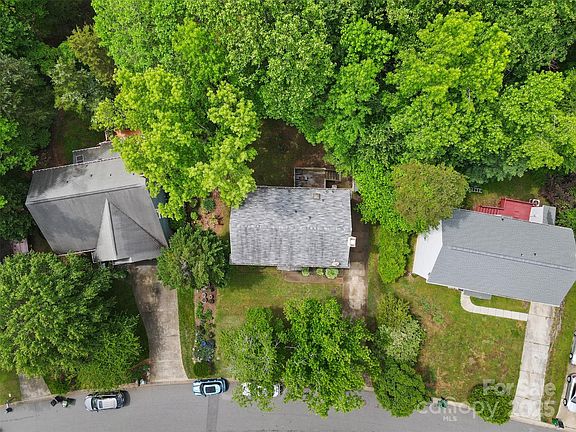 4th image of 1007 Doby Springs Dr
