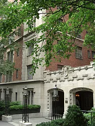 325 East 41st Street in Murray Hill