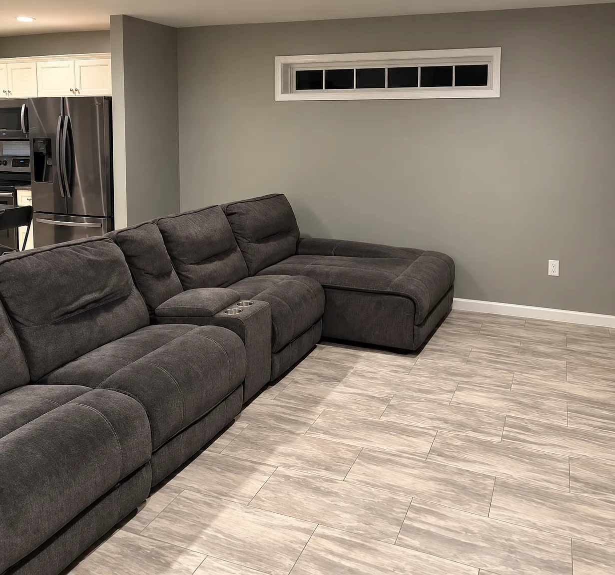 3 bed, 1.5 bath, 1176 sqft, $2,295 — Photo 3