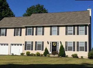 798 Evergreen Ave, Hamden, CT 06518