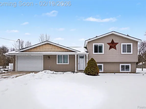 712 Bush St, Linden, MI 48451