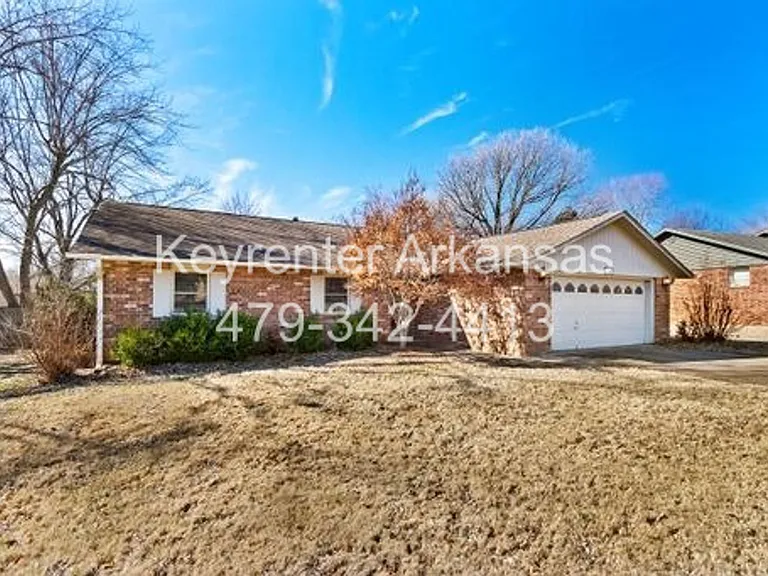 4100 Miller Dr — Photo 2