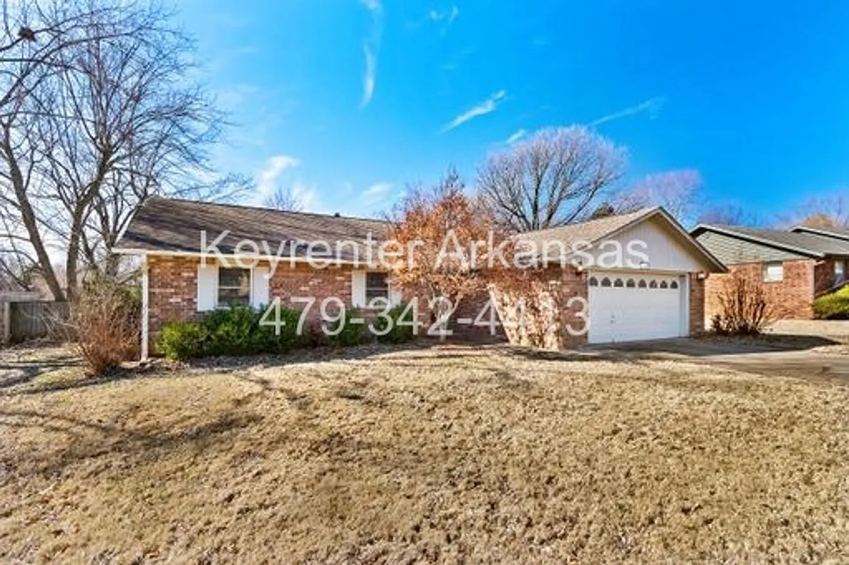 Building Photo - 4100 Miller Dr