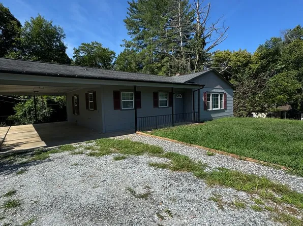 829 Montclair Cir NW, Lenoir, NC 28645