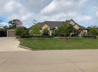 111 Post Oak Dr, Aubrey, TX 76227