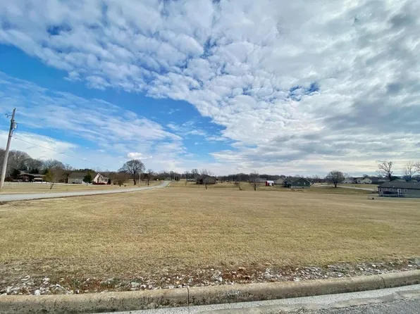 Isaiah Ct, Harrison, AR 72601