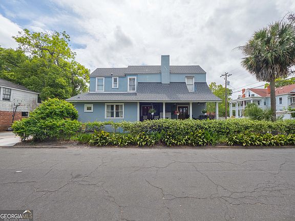 5th image of 708 London St