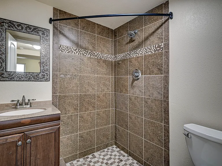 4318 Moonbeam Dr — Photo 36