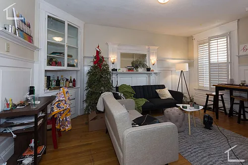 1234 Beacon St #1 Photo 1