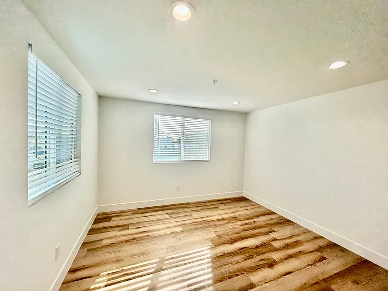 8418 S Main St — Photo 26