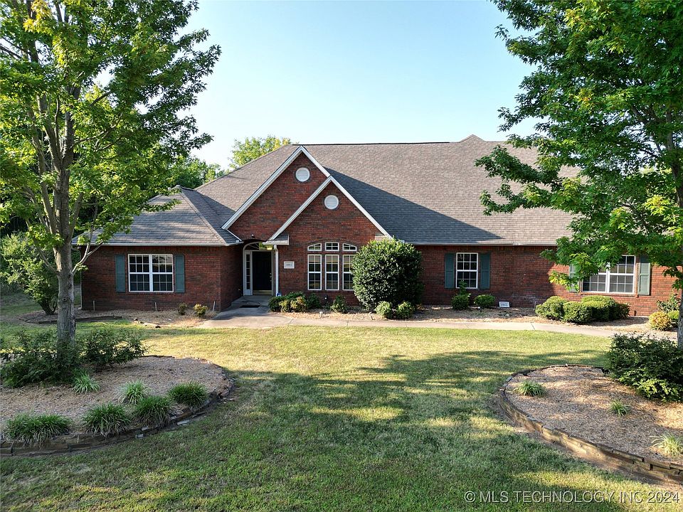 1st image of 1802 Hollingsworth Dr