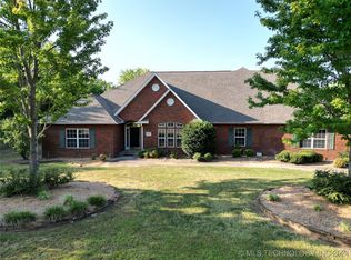 1802 Hollingsworth Dr, Ardmore, OK 73401