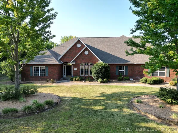 1802 Hollingsworth Dr, Ardmore, OK 73401