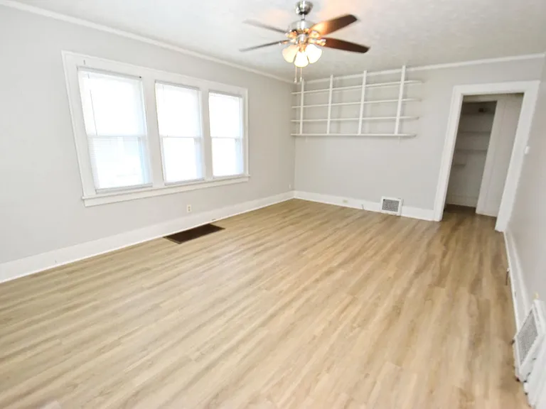 1315 Longfellow Ave — Photo 5