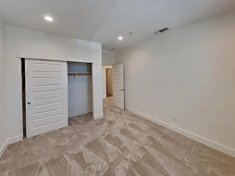 5220 Julia Berger Cir — Photo 12