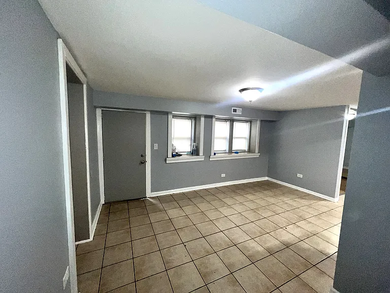 2701 E 75th Pl #G — Photo 8
