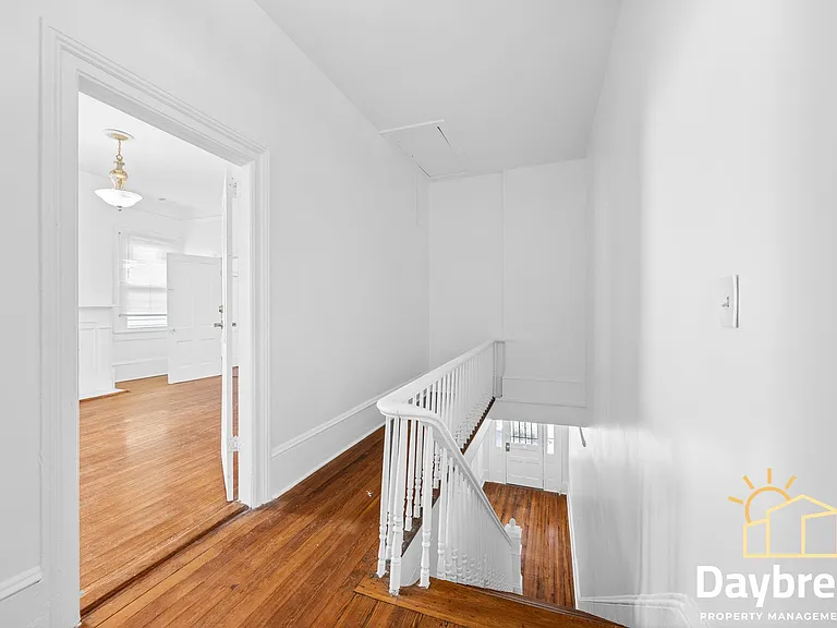 112 E Anderson St — Photo 17