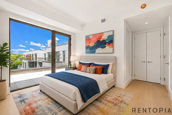 Bedroom, photo 1
