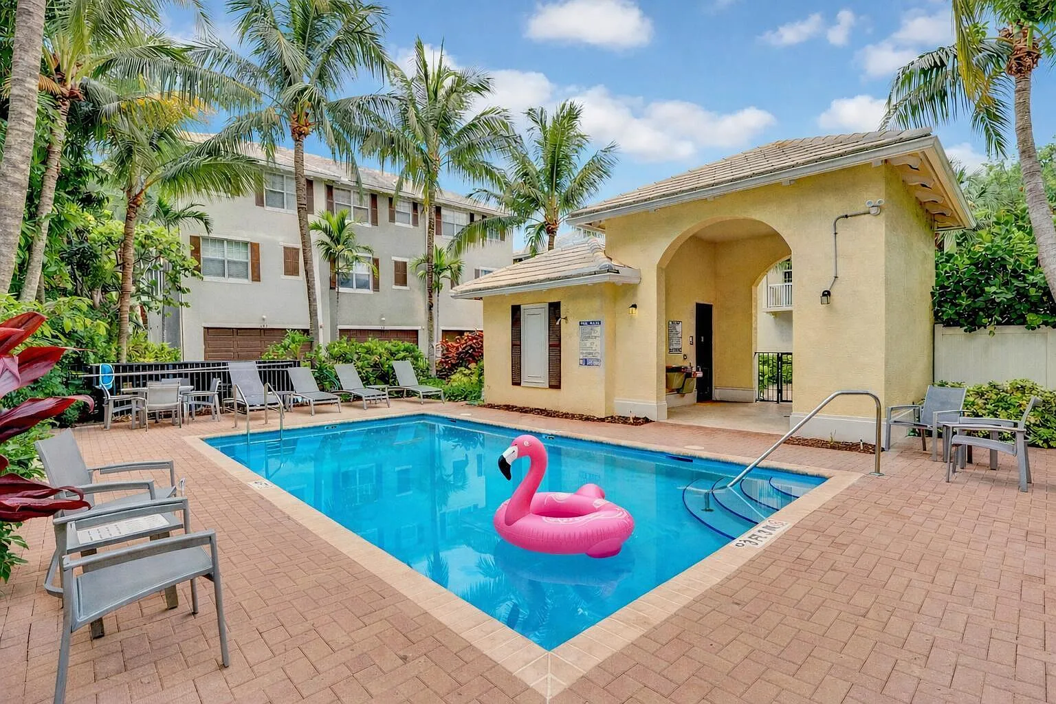 2 bed, 5.0 bath, 1860 sqft, $5,000 — Photo 1