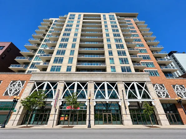 230 W Division St APT 1501, Chicago, IL 60610