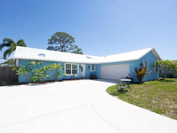 417 SW Dolores Avenue, Port St Lucie, FL 34983