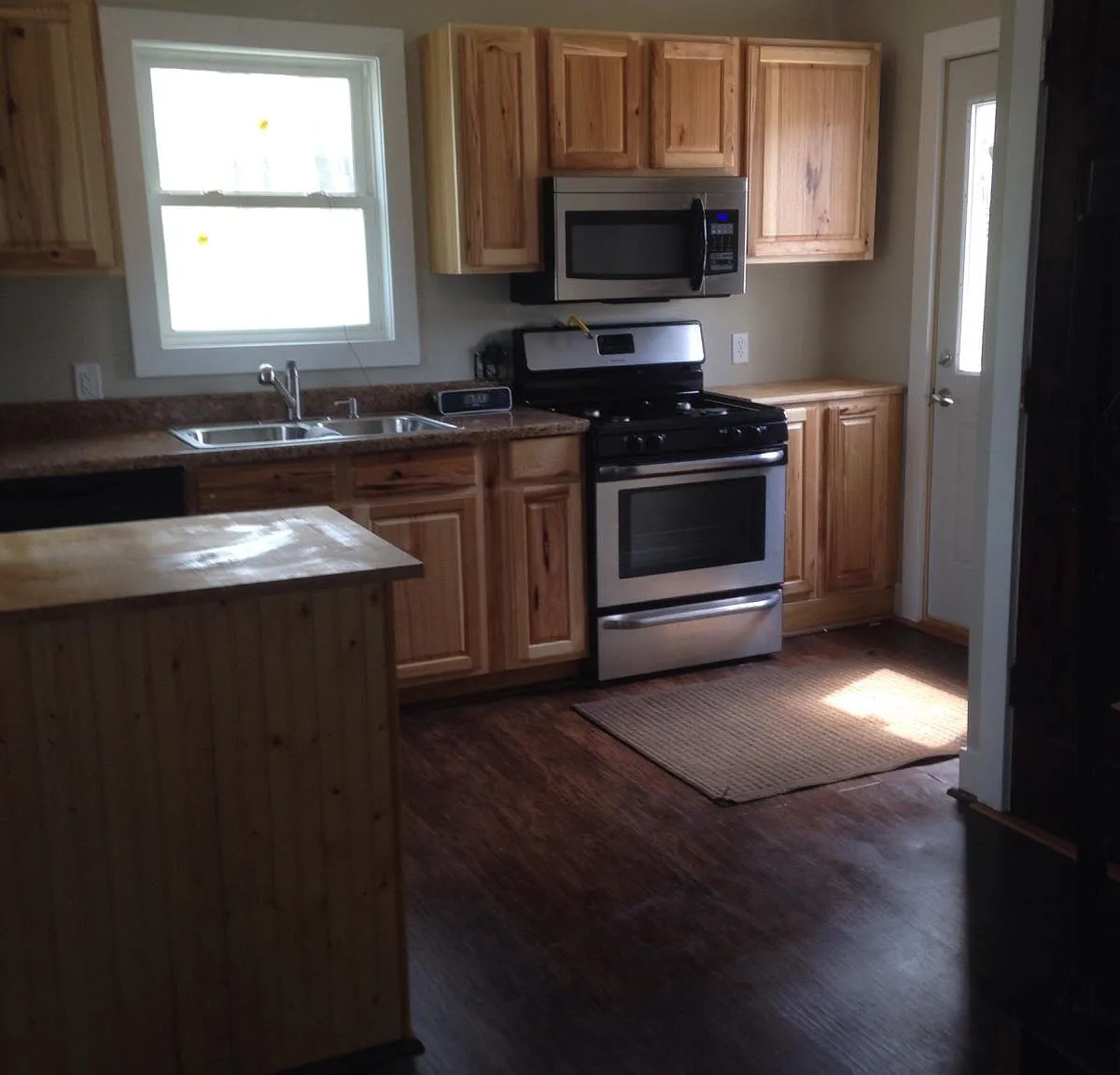 8951 Almena Drive — Photo 1