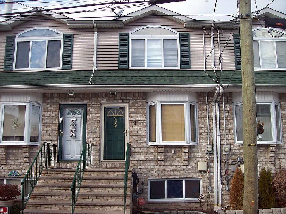 1st image of 23 Lyceum Ct