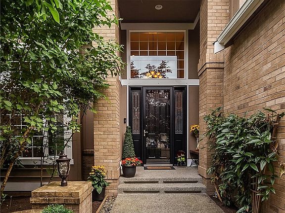 3rd image of 25823 SE 31st Pl