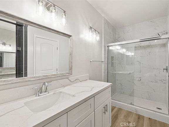 5th image of 2504 W Macarthur Blvd #2504