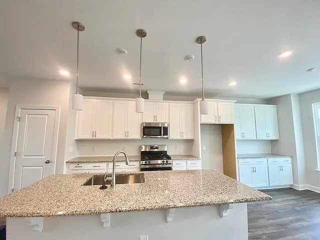2843 Macbeth Ln — Photo 5