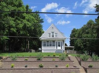 3142 Telegraph Rd, Davenport, IA 52804