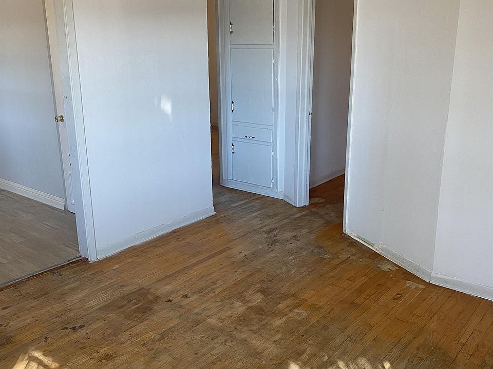 1st image of 64 N Gilmer St