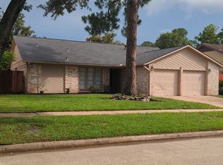 5623 Briarwood Forest Dr, Houston, TX 77088