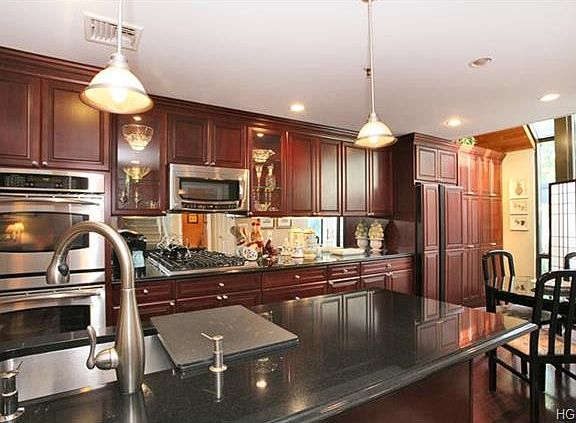 4th image of 236 Dogwood Ln