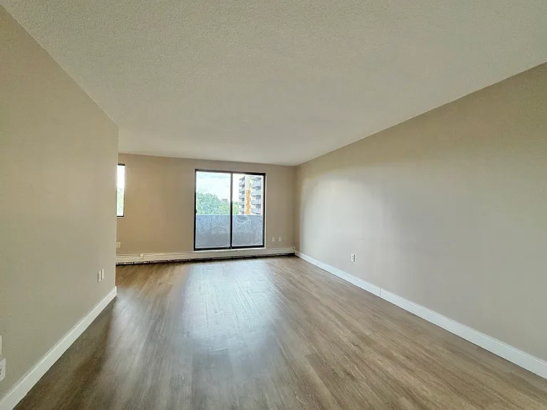 750 Kipps Ln #3 — Photo 3