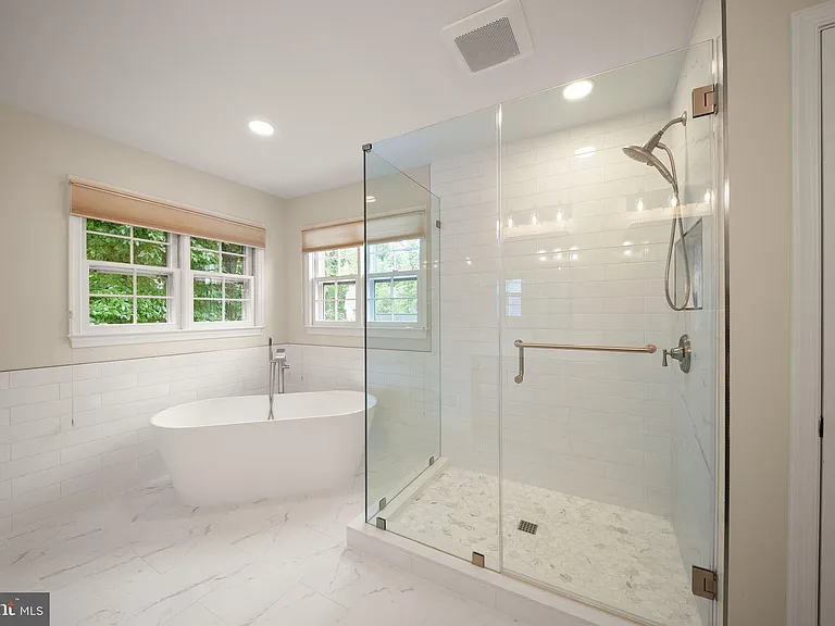 5667 Lonesome Dove Ct — Photo 49