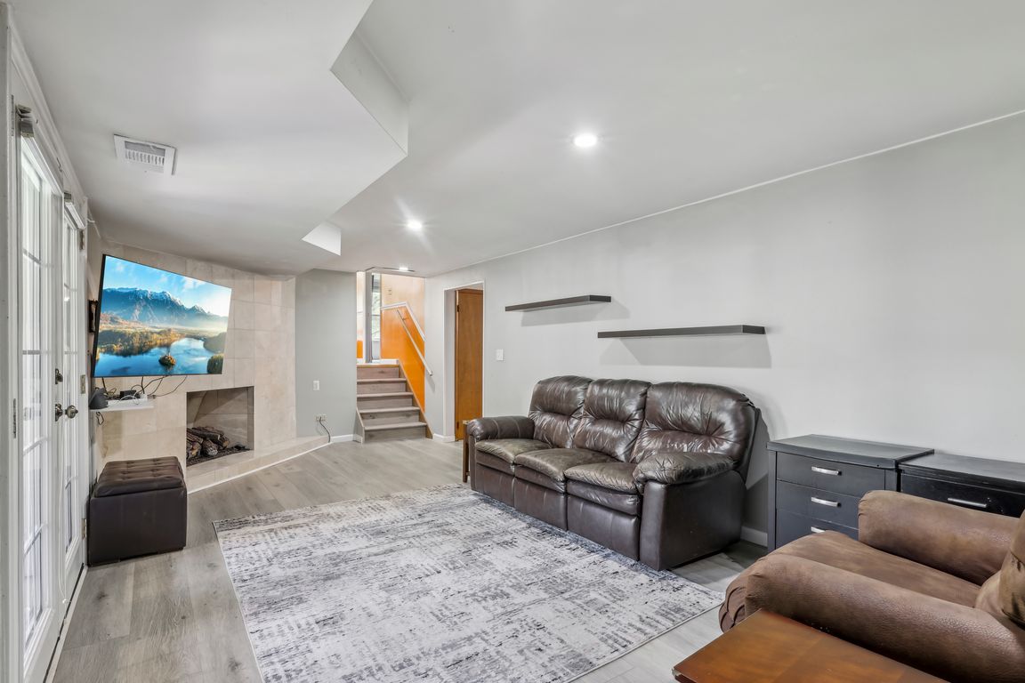 Thornberry Dr-2904-037.jpg