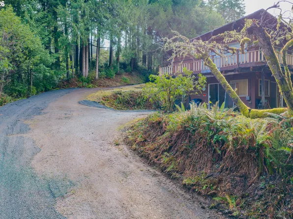 94448 Shelley Ln, Coquille, OR 97423